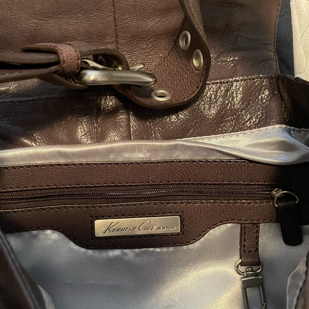 Kenneth Cole New York mushroom grey leather bag with shoulder & crossbody straps - Picture 14 of 16